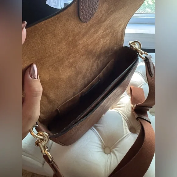 Coach purse - Picture 4 of 4